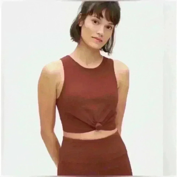 GAP Other - GapFit Ribbed Blackout Knot Front Cropped Shelf Bra Top in Burnt Russet Sz L